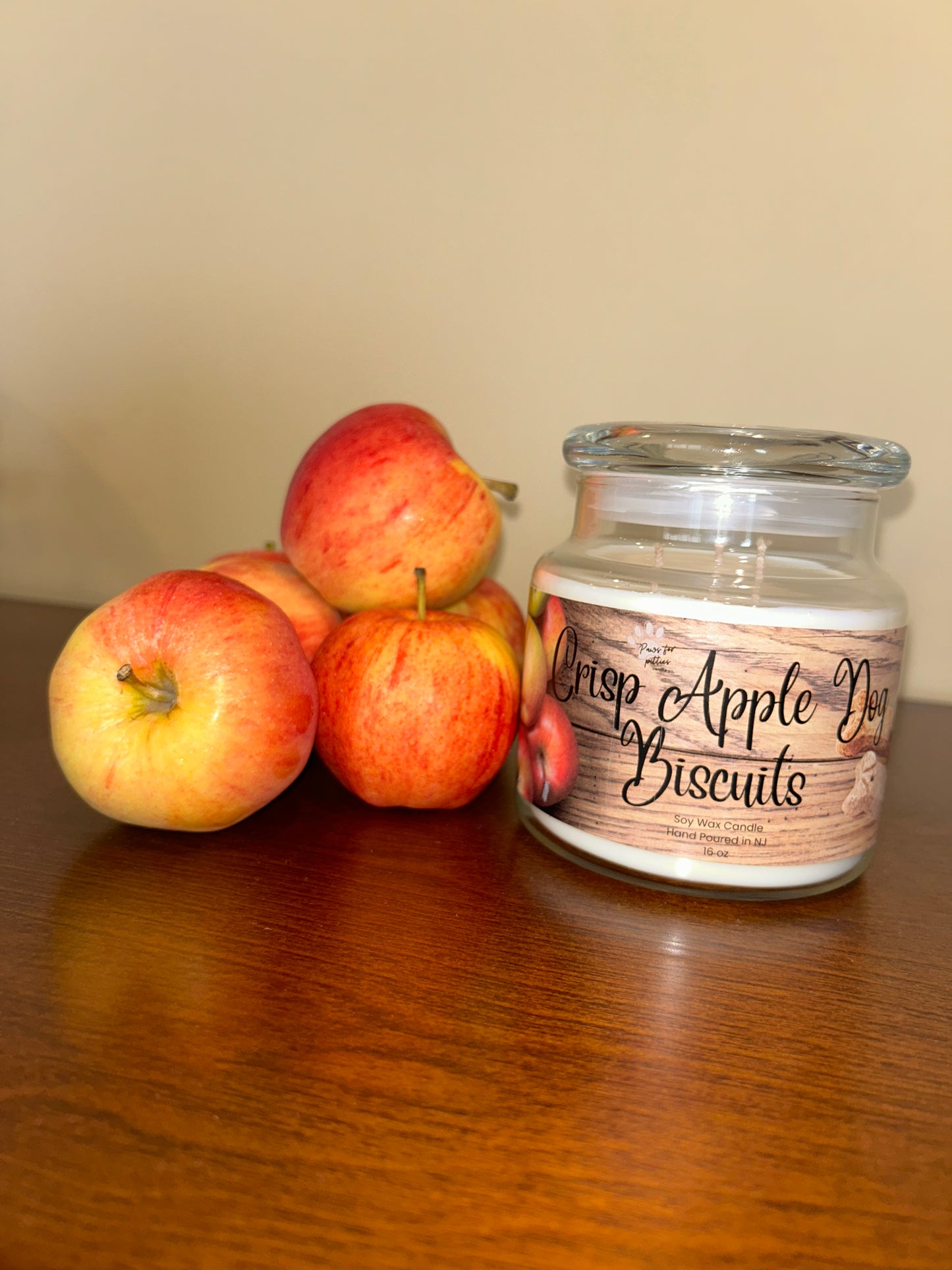 Crisp Apple Dog Biscuits 16oz Soy Wax Candle